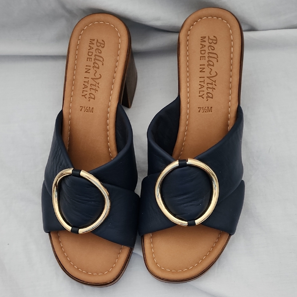 Bella Vita Women's Navy Slide Sandals